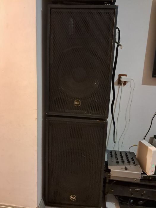 Boxe profesionale (vand / schimb)