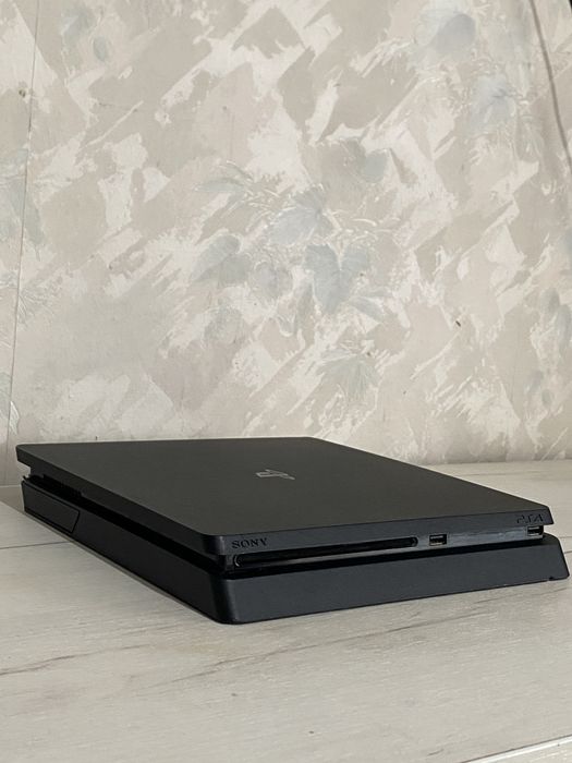 PS4 Slim perfect functional