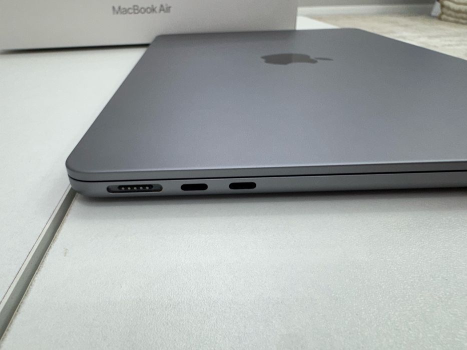 MacBook 2022, M2 512/8