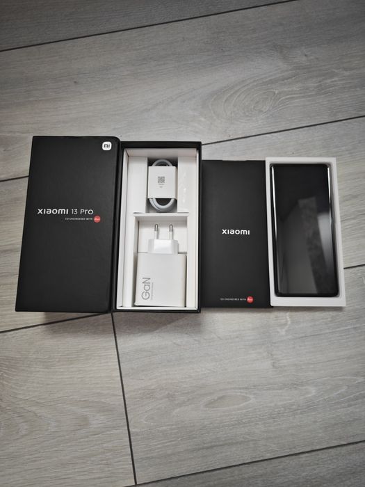 Срочно Флагман  новый  Xiaomi 13 pro  Global прошивка