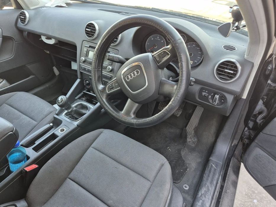 Dezmembram Audi A3 8P, an 2011, 2.0 TDI cd CFF, cutie manuala