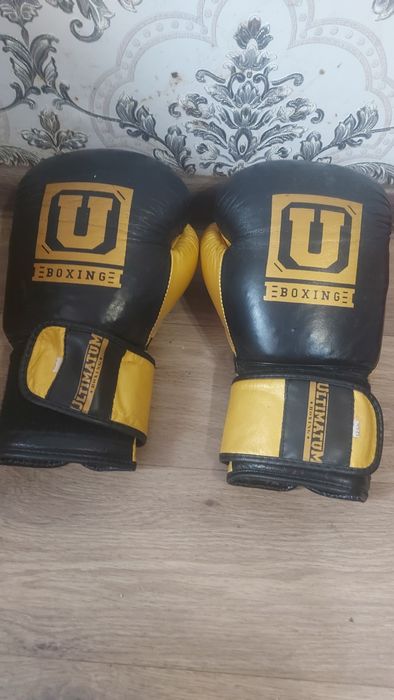 Перчатки боксёрские