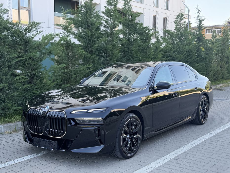 BMW SERIA 7 - 740d xDrive m-paket pro l individual l usi electrice I sky