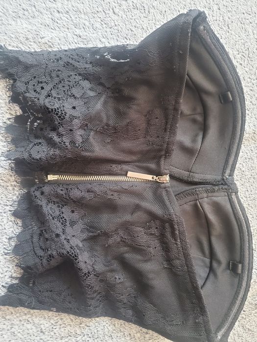 Черно дантелено бюстие