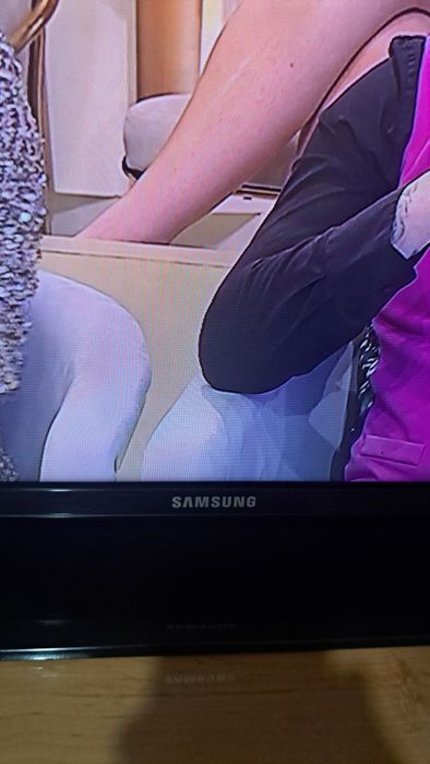 Vînd televizor Samsung-81cm