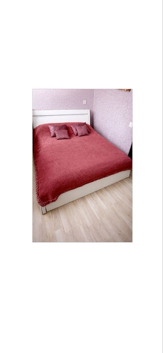 Продам кровать с матрасом (торг!)