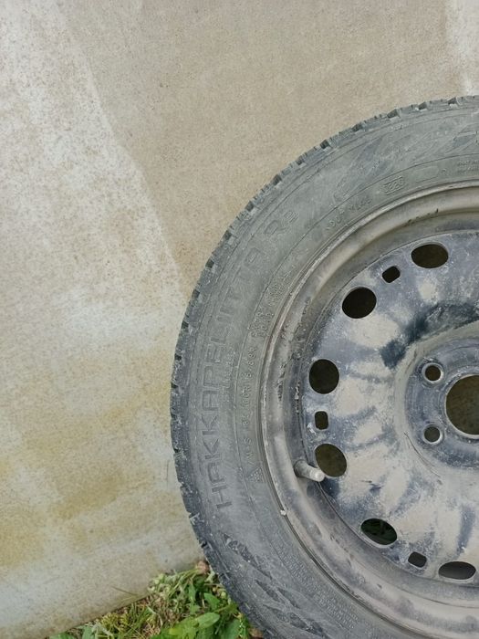 Продам комплект зимних шин с дисками