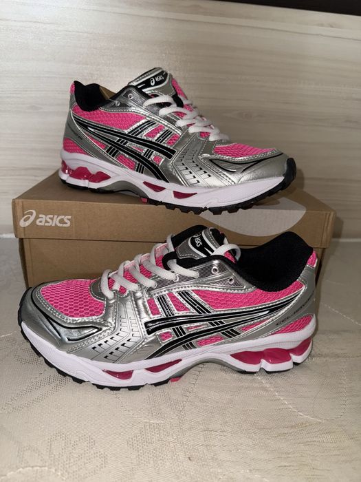 Спортни обувки Asics размер 41,42