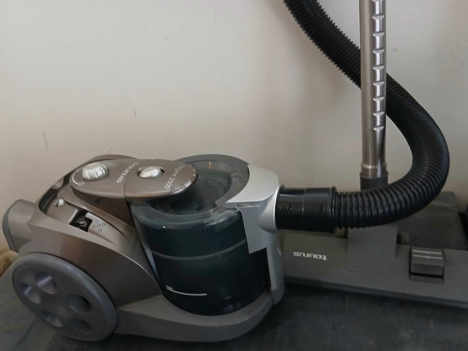 Прахосмукачка TAURUS 2000W