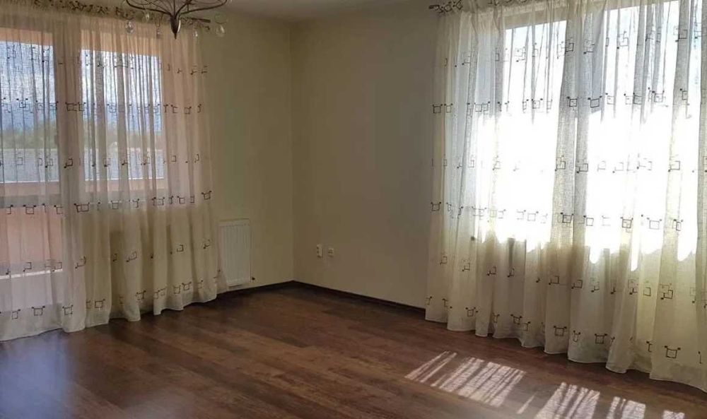 Дава се под наем Тристаен апартамент в Пловдив, Младежки Хълм - 74 кв.м за 234.6 € - Снимка #2