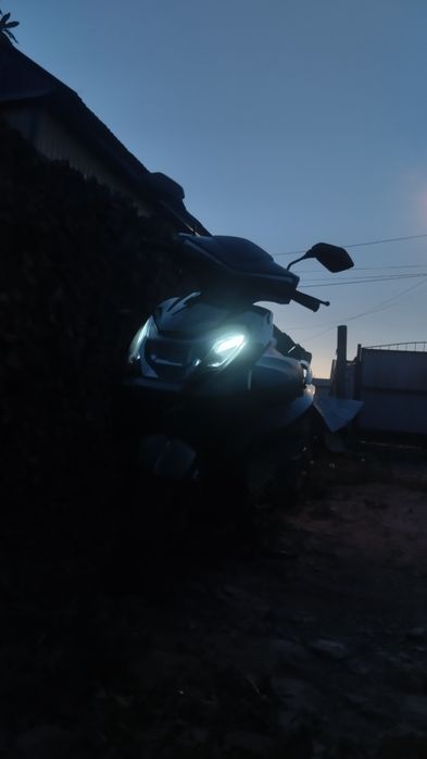 Скутер NOMAD M12