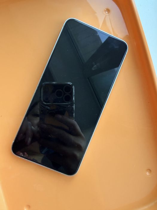 Samsung S24+ продам