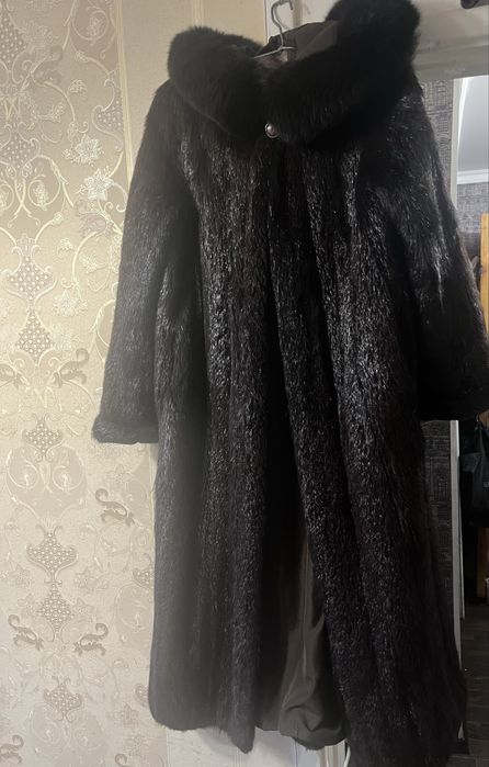 Продам нутриевую шубу