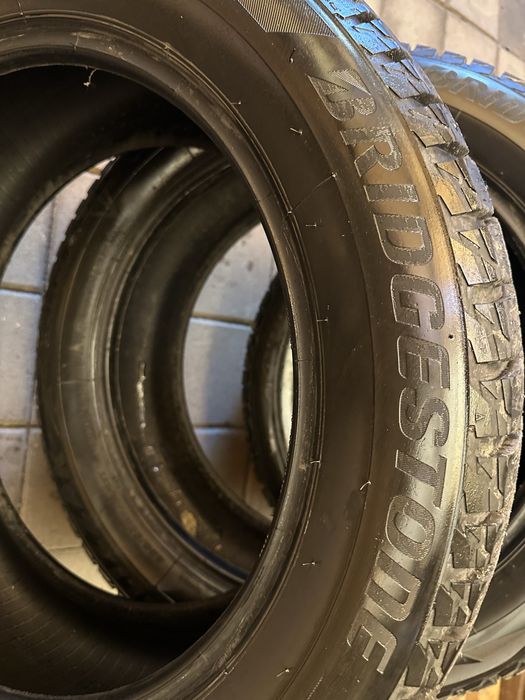 Продаю б/у шины r19 235/55