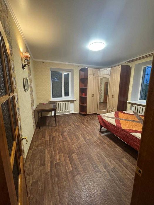 Продается 3- комн квартира