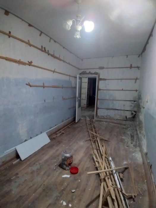 Plastiklar sotiladi. Holati yaxshi narxini kelishamiz. 500 ming