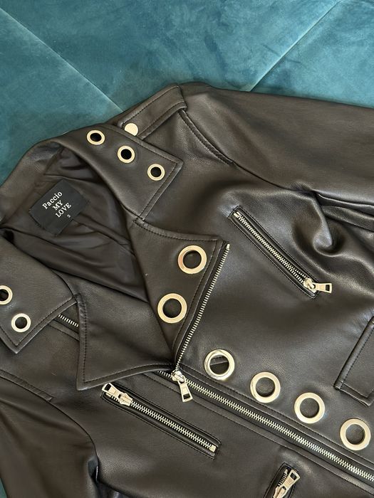 Стилно черно кожено яке с капси ZARA