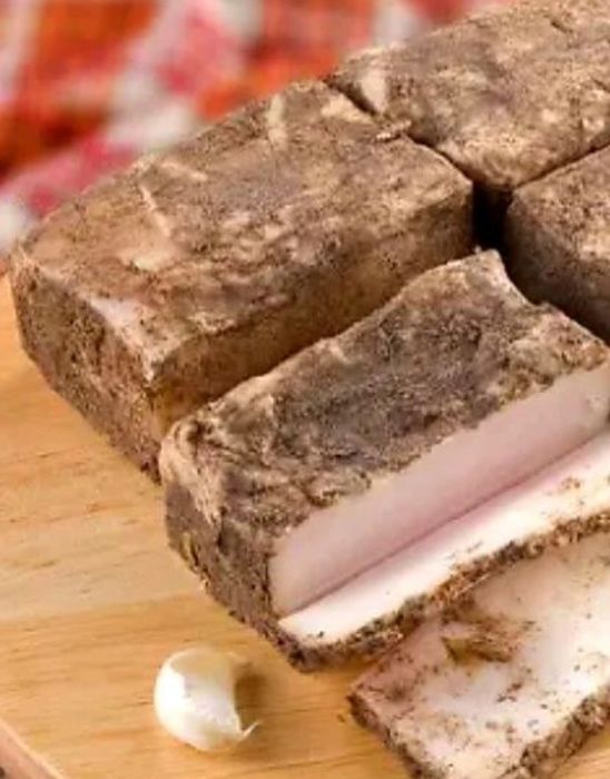 Сало домашнее капченое ,соленое