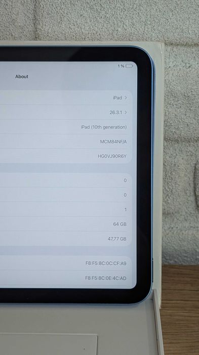iPad 10th Gen 64GB Blue – като нов
