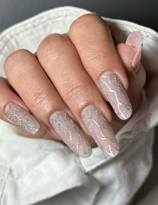 Stilist protezist . Aplic unghii cu gel PLOIESTI CARTIE VEST