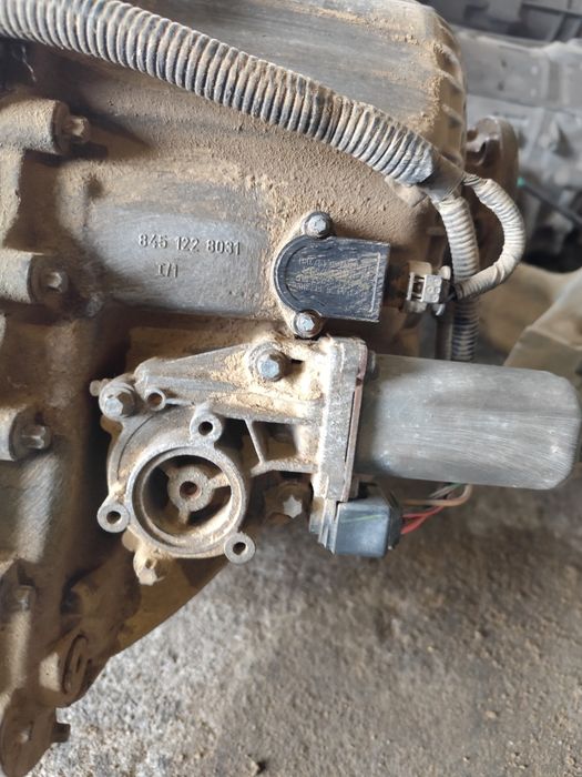 Автоматична Скоростна кутия+Раздатка -Discovery 3 -2008г-190кс-Двигате