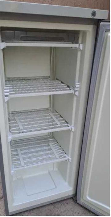 Продаётся Морозильник