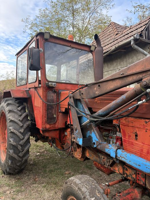 Tractor utb 650