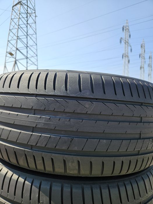 Vând 2 anvelope vară 255/45/19 255/45r19 PIRELLI