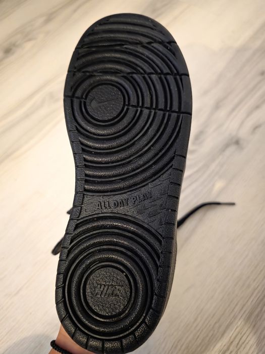 Sneakersi Nike Court Borough Mid 2