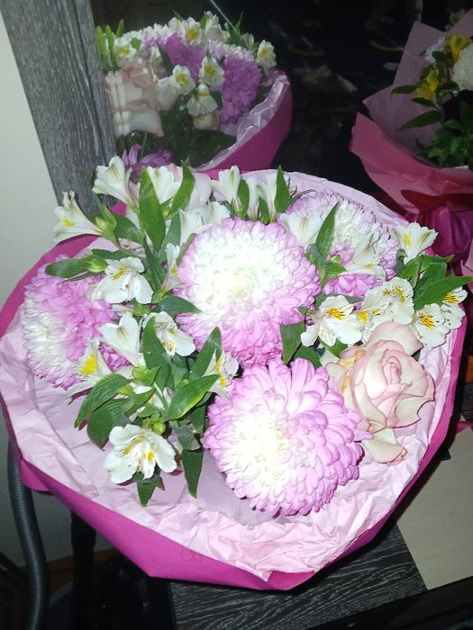 Tabiy gullar srochna sotiladi