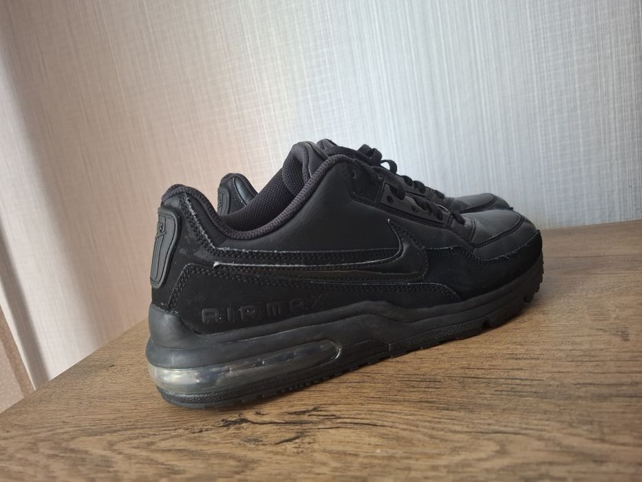 Nike air max маратонки 42 номер.