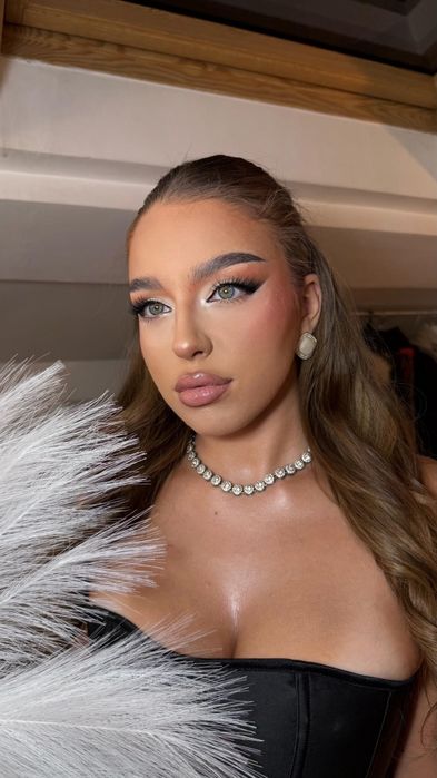 Make - up 150 RON