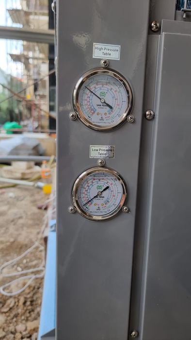 350 Montaj  Aer Conditionat  igienizare Mentenanta incarcare Freon