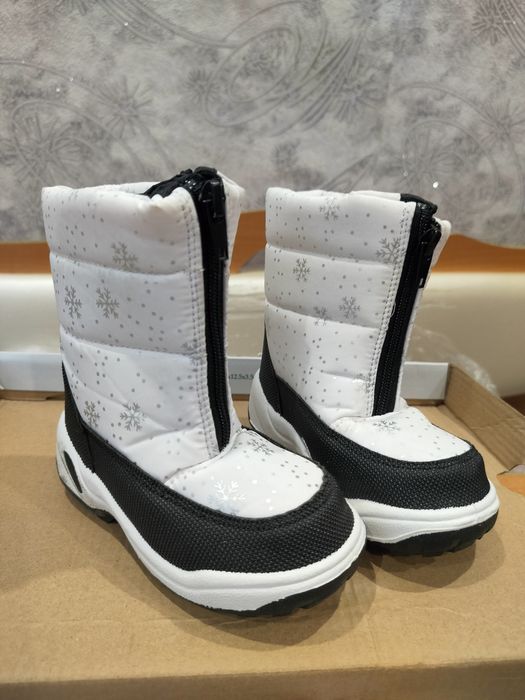 Продам детские сапожки