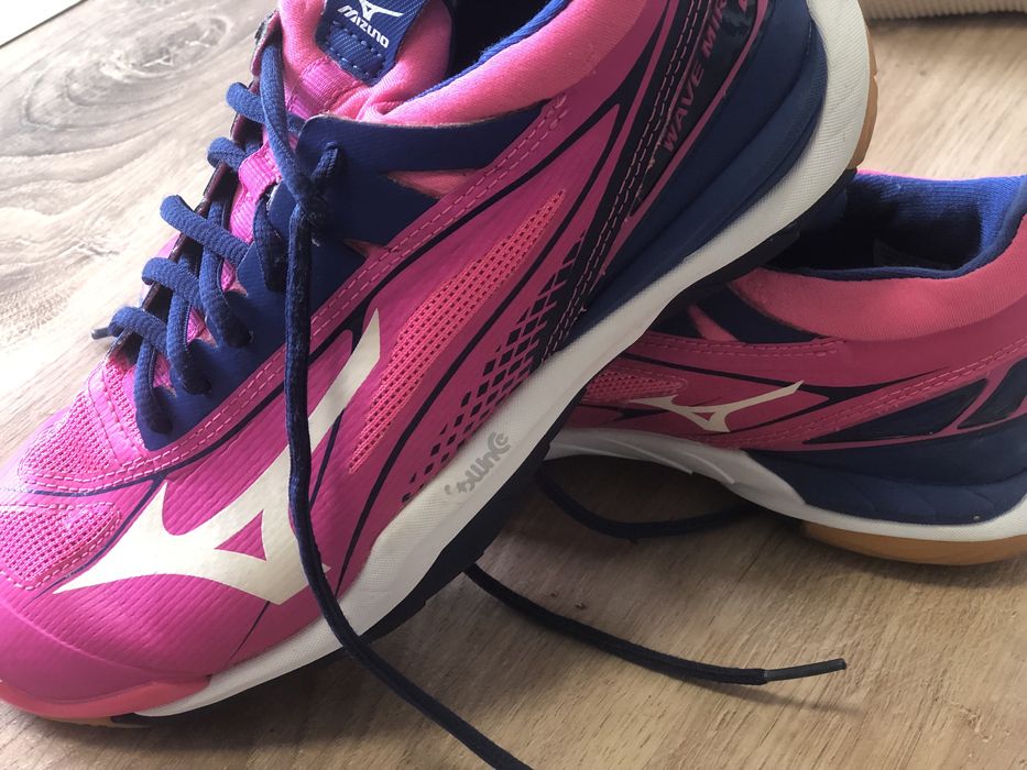 Дамски розови/ цикламени маратонки Mizuno 38 номер