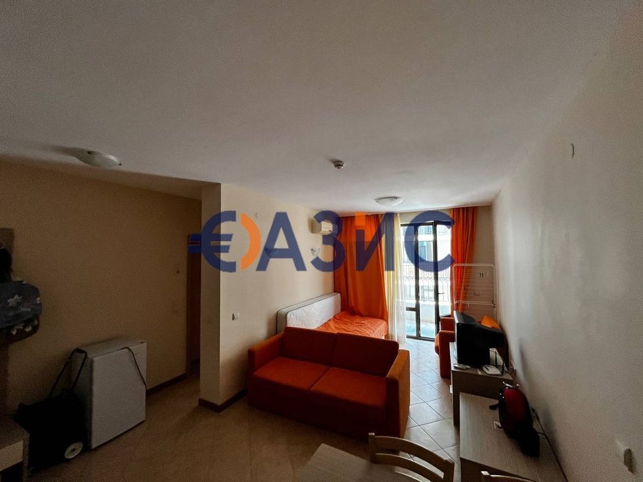 Продава се Двустаен апартамент в к.к. Слънчев бряг - 58 кв.м за 675 €/кв.м - Снимка #2