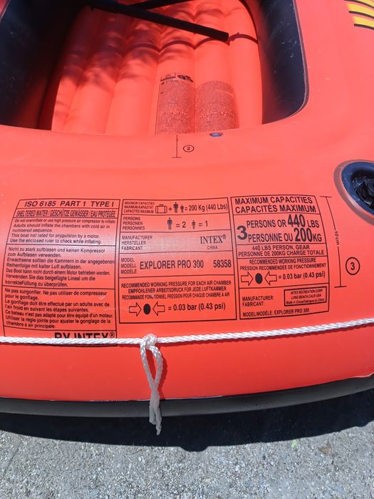 Надуваема лодка Explorer300pro