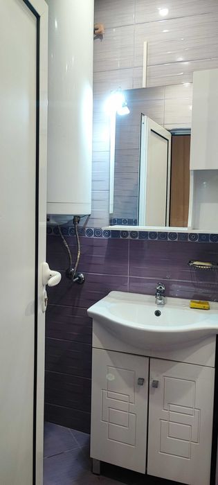 Отдава под наем 2-стаен