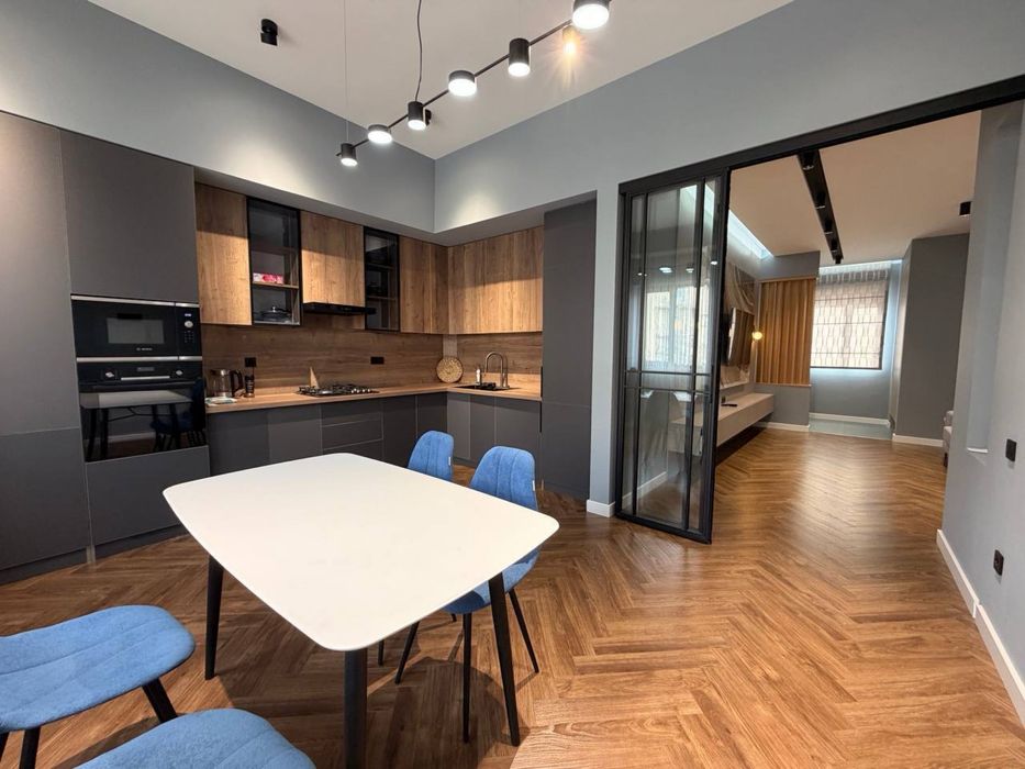 Хумо Арена / Бифит / улица Бешягач квартира с площадью 89кв.м срочно