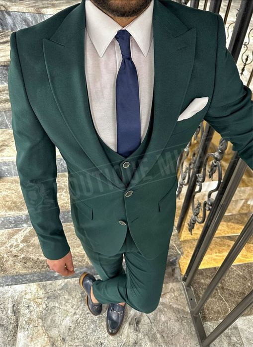 Мъжки втален костюм 3части/сако, елек и панталон.