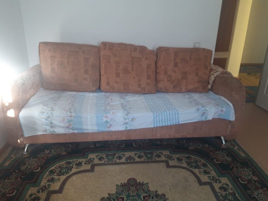 Диван б ./ у в хорошем