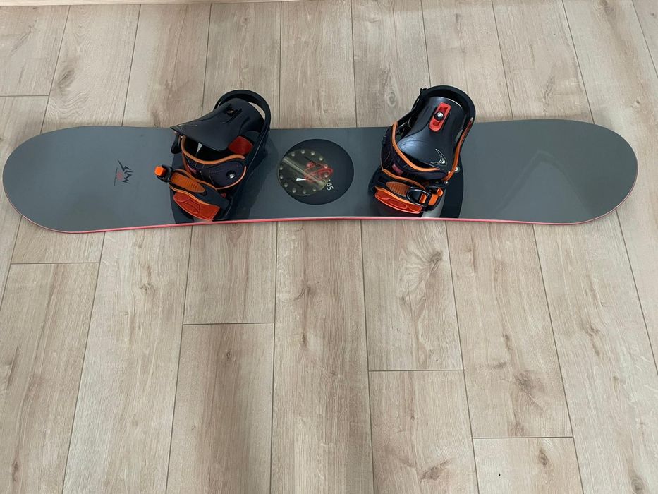 Vând placa snowboard