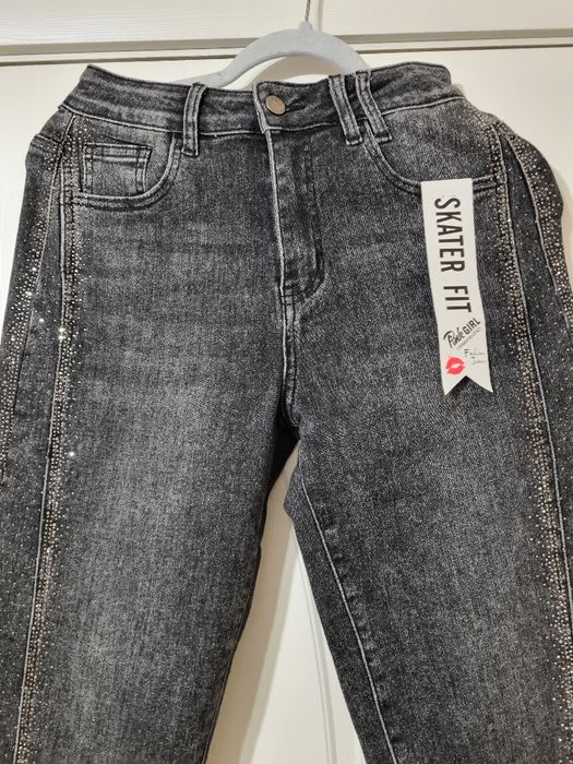 Нови дънки с камъни