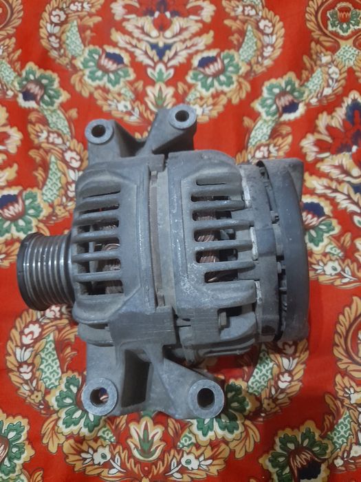 Запчасть Мерседес бенс спринтер генератор