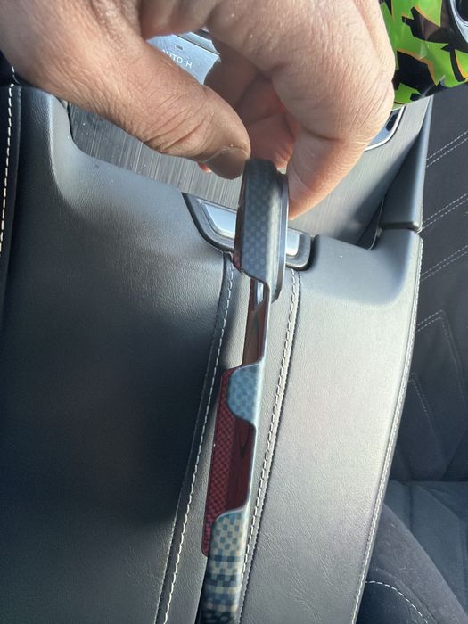 Продам чехол на 17 про