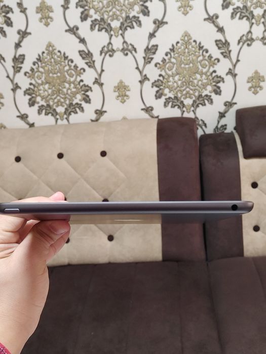 Ipad 9 avlod ideal holatda yangi
