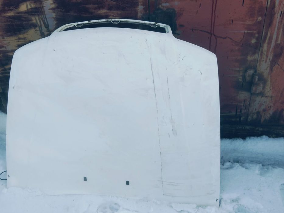 Продается капот Ауди 100 с4