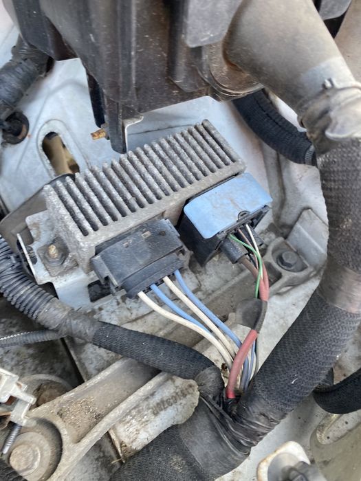 Releu bujii Opel Vivaro 1.6 Dci 2016