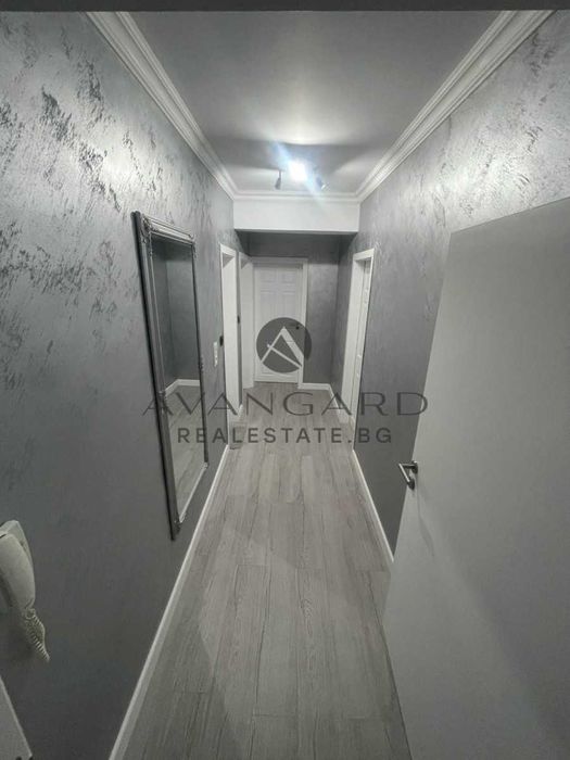 Продава се Тристаен апартамент в Пловдив, Кючук Париж - 101 кв.м за 1981 €/кв.м - Снимка #5