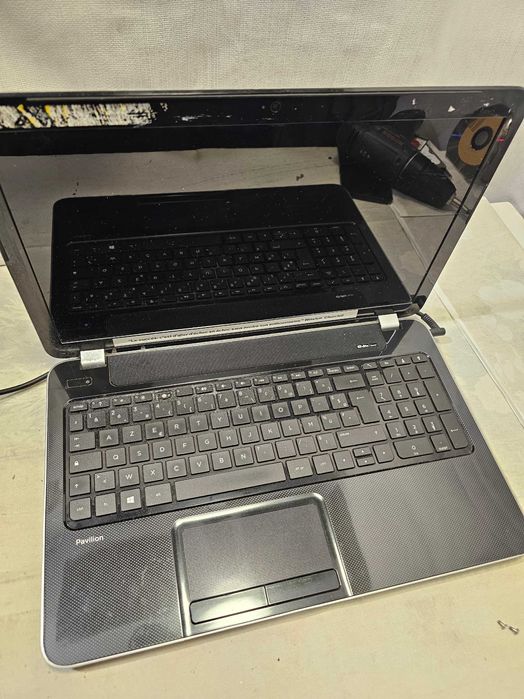 Laptop HP TPN-Q118 "15.4 defect sau dezmembrez
